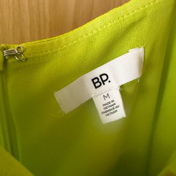 BP LIME DRESS - Picture 2 of 3